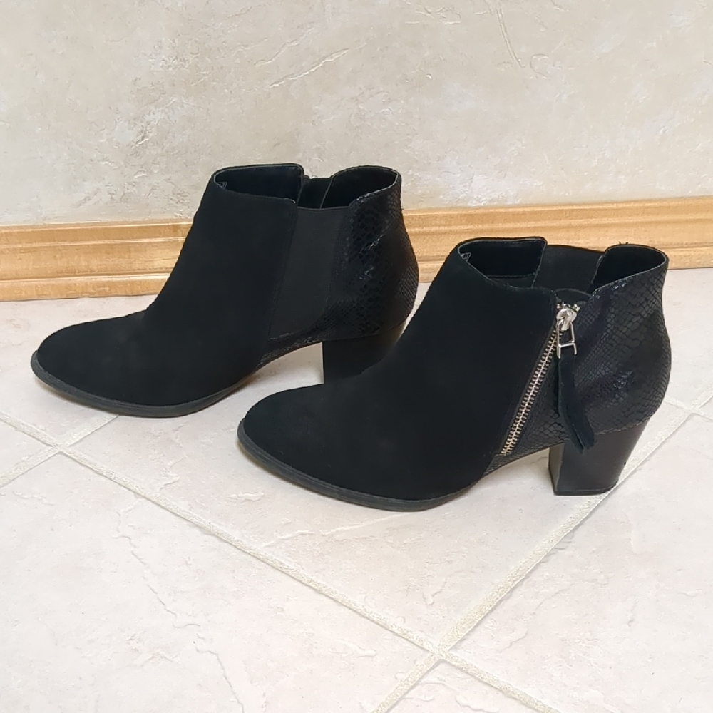 Women's Black Ankle Booties with Side Zip